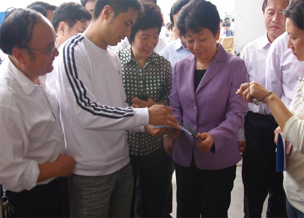 江苏省副省长视察本厂